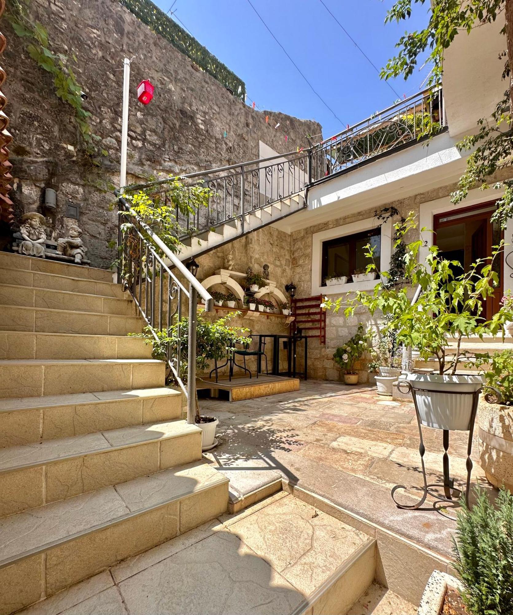 Vita Mundo Hotel Kotor Luaran gambar