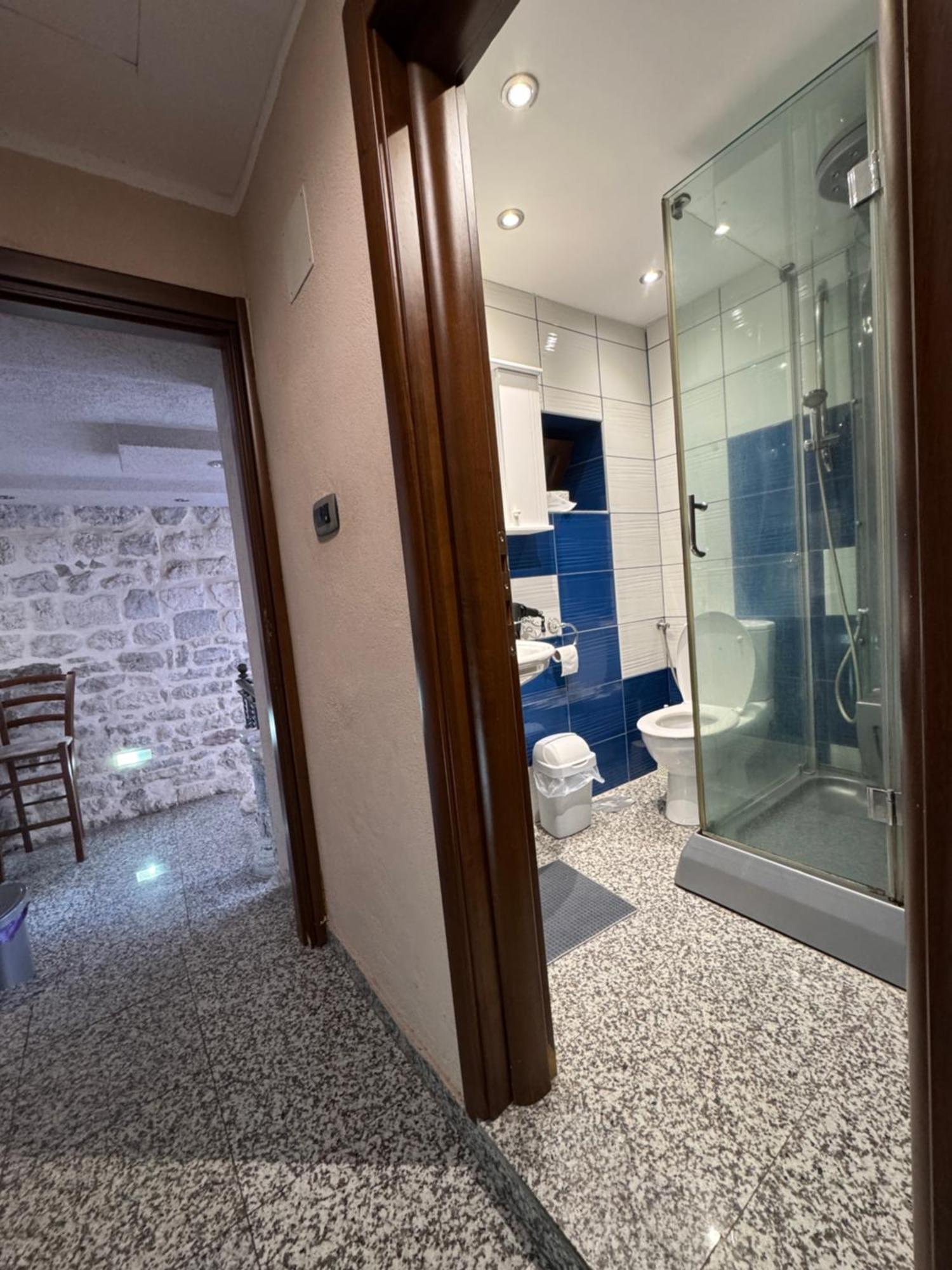 Vita Mundo Hotel Kotor Luaran gambar